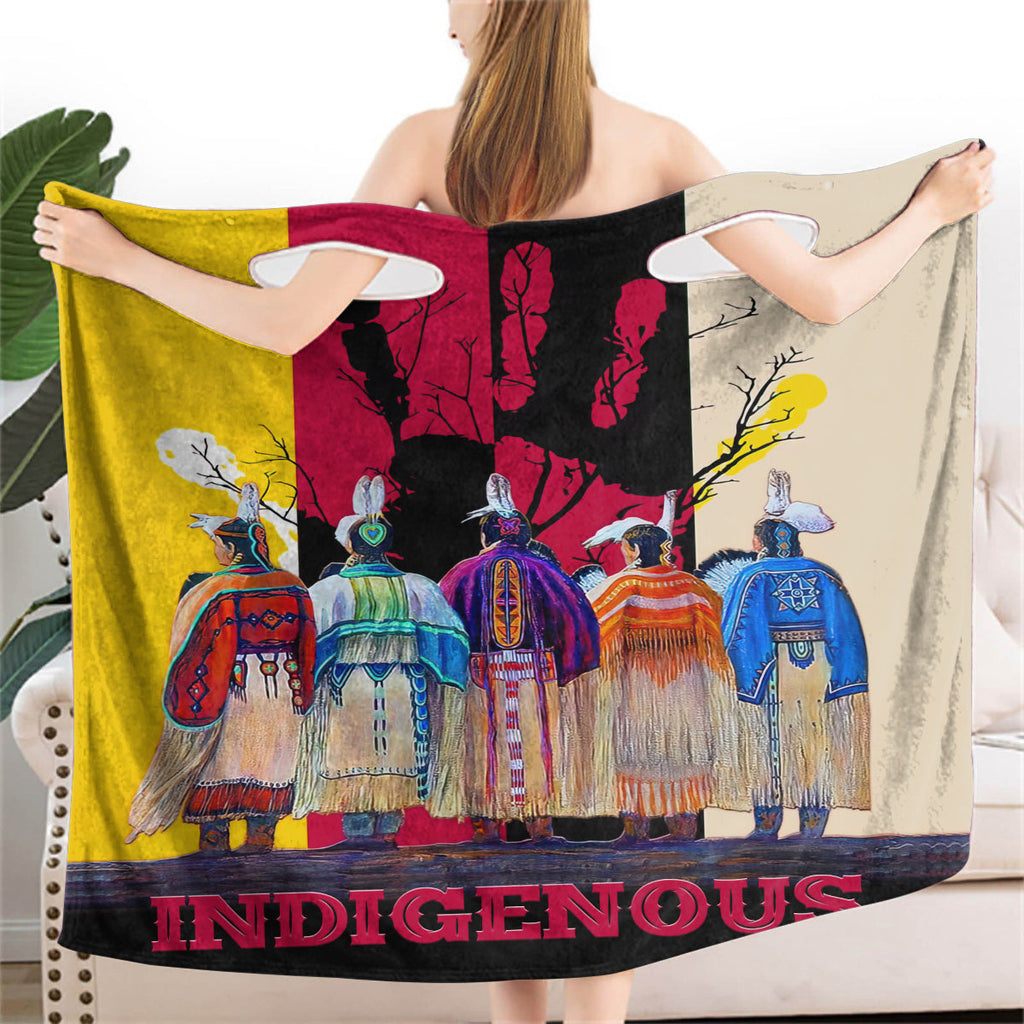 GB-NAT00616 Native American Indigenous  Women Wearable  BathRobe