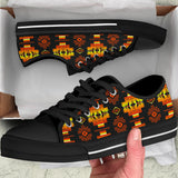 GB-NAT00720-06  Pattern Native American Low Top Canvas Shoe